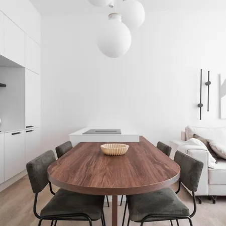 Modern In New Town By Days דירה *
