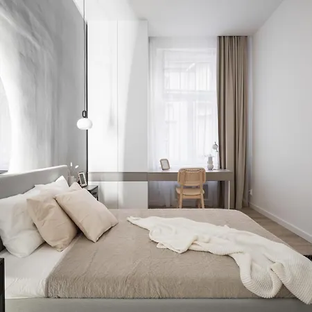 Modern In New Town By Days דירה פראג
