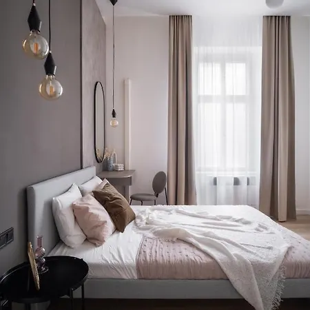 דירה Modern In New Town By Days פראג